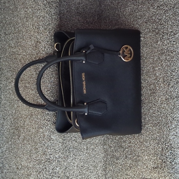Michael Kors satchel - Picture 1 of 15